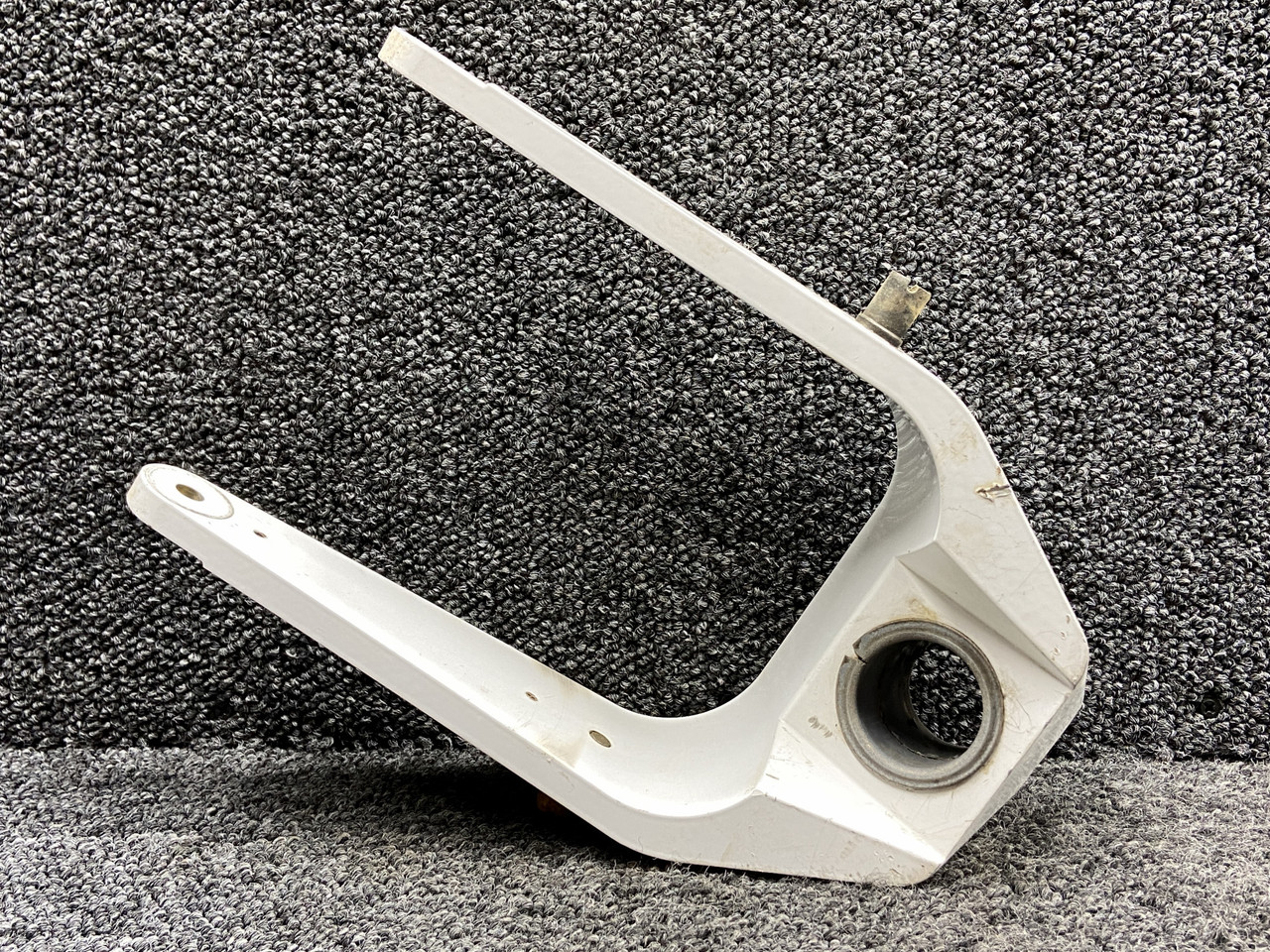 11638-004 Cirrus SR22T Nose Gear Fork Assembly (Damaged Bushing)