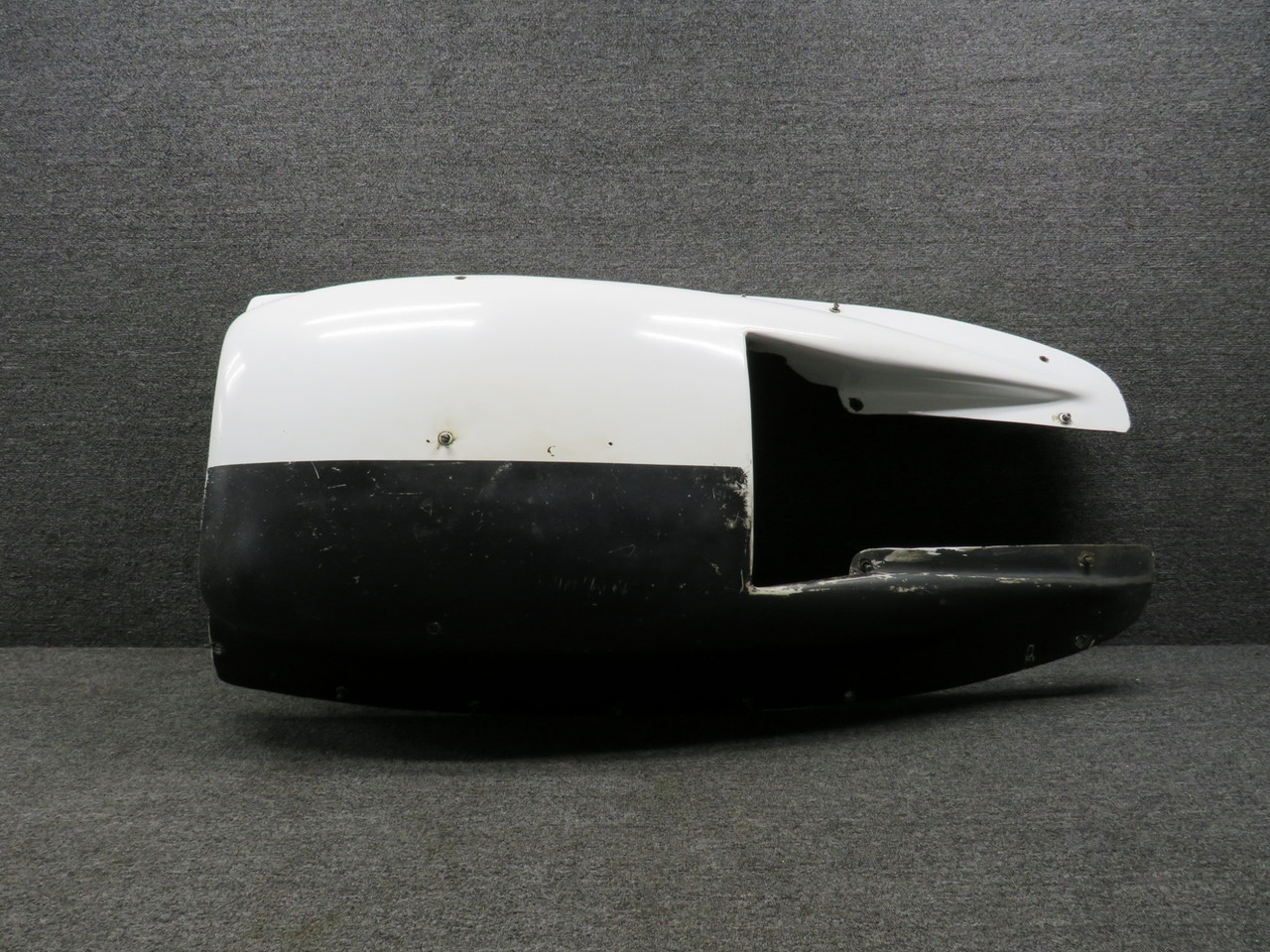 50-910275-1049 Beechcraft King Air B90 Oil Cooler Duct Assembly