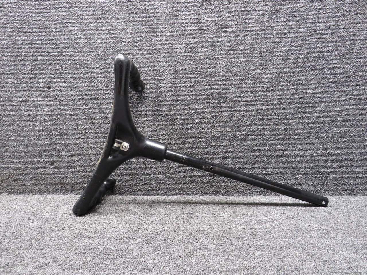 0513260-5 Cessna 150M Control Wheel Assembly w Switch Pilot