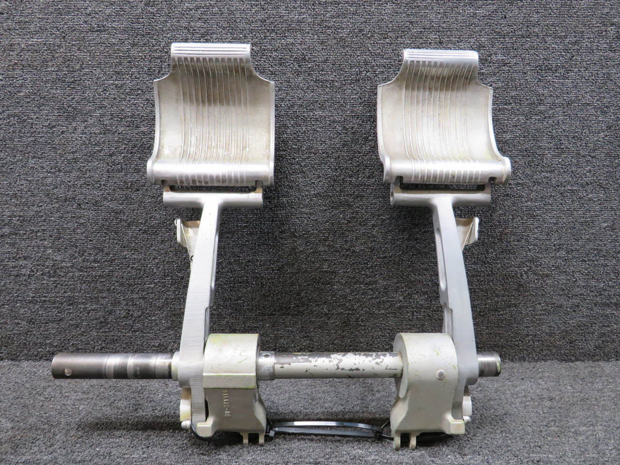 50-524402-607 Beechcraft King Air B90 Pilot Rudder Pedal Assembly