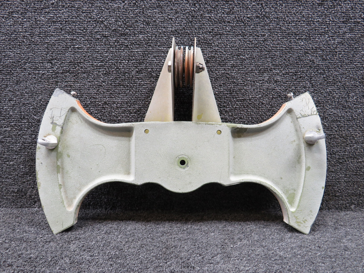 50-524327-1, 50-524431 Beechcraft King Air B90 Rudder Bellcrank w