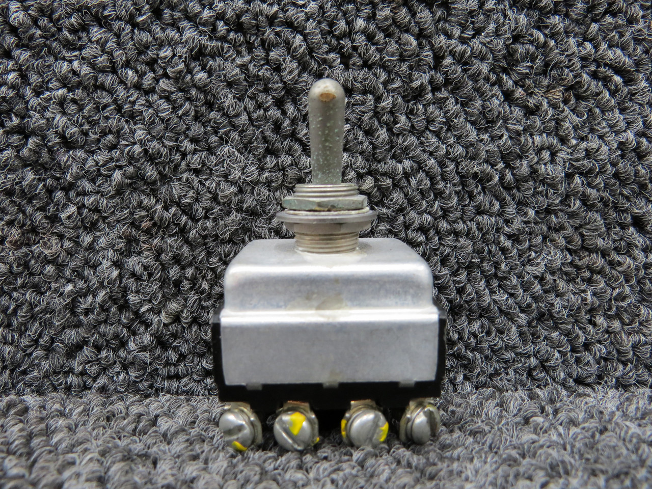 ミッチ 7664K5 (Alt: MS25068-23) Culter-Hammer Toggle Switch Assembly