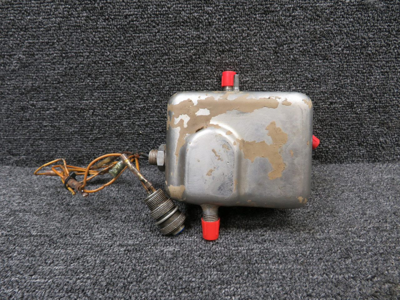90-920035-3 Beechcraft B90 Fuel Drain Collector Tank