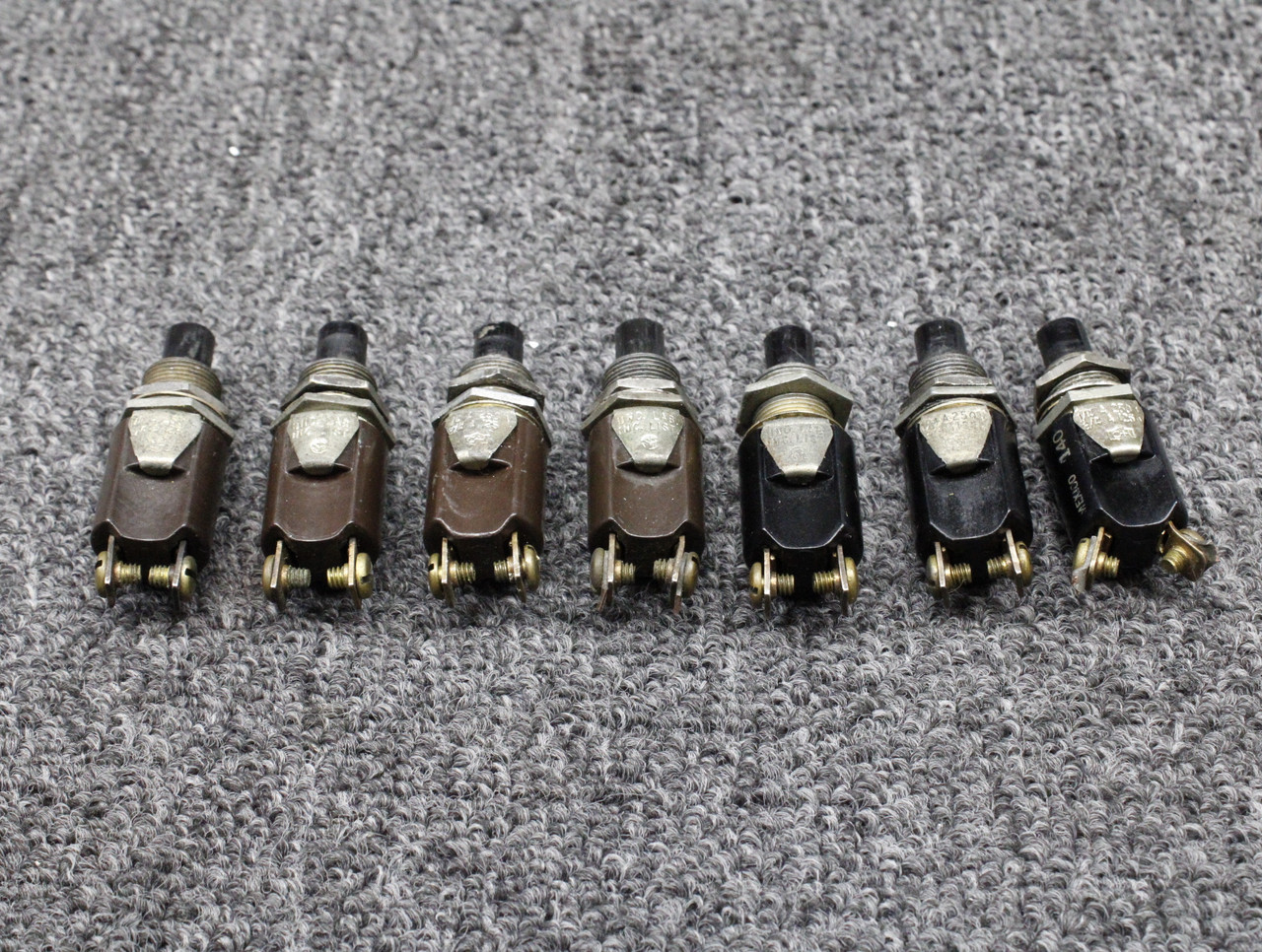 8411K7 Und Lab Set of 7 Pushbutton Switches (Volts: 125, 250)