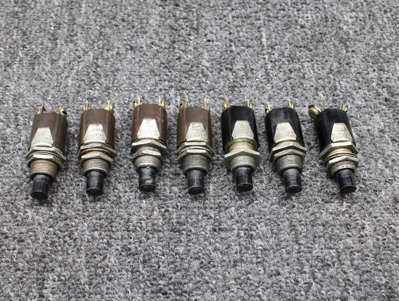 8411K7 Und Lab Set of 7 Pushbutton Switches (Volts: 125, 250)