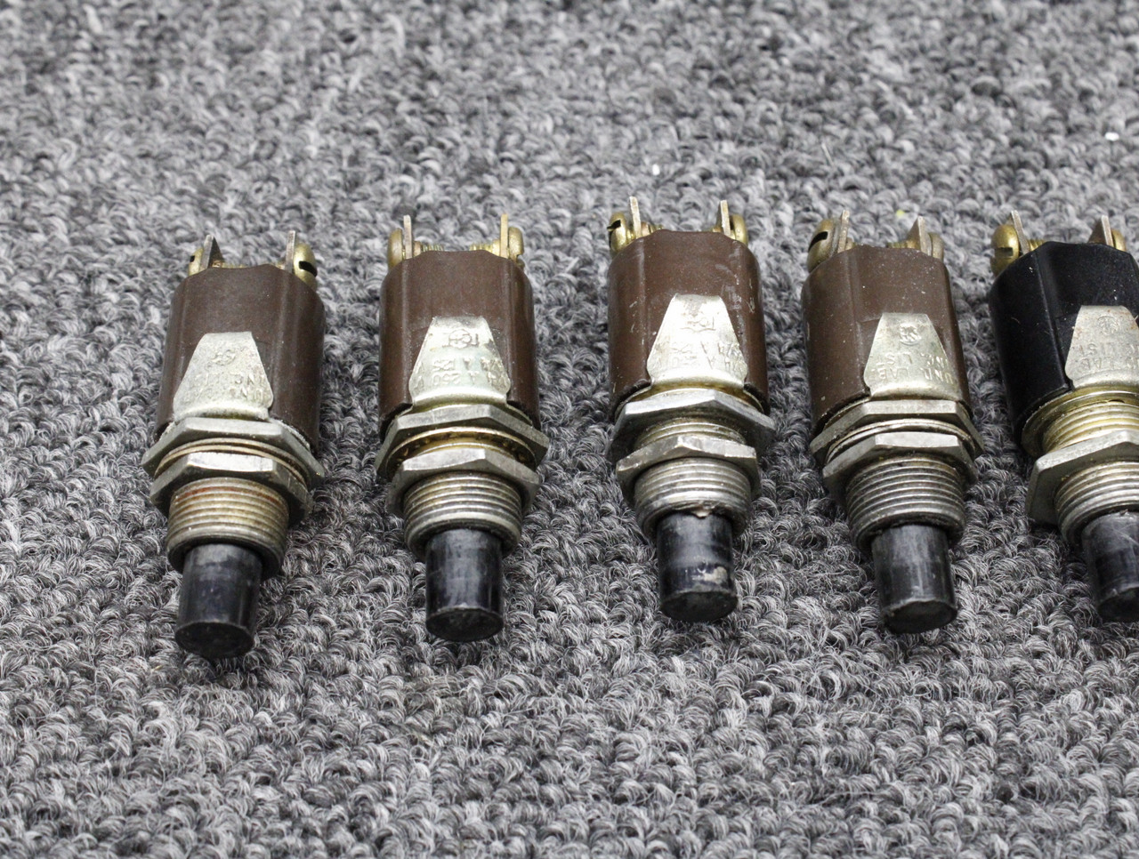 8411K7 Und Lab Set of 7 Pushbutton Switches (Volts: 125, 250)