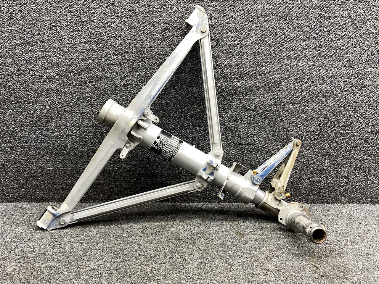 35-815254-655 Beechcraft S35 Main Landing Gear Assembly LH