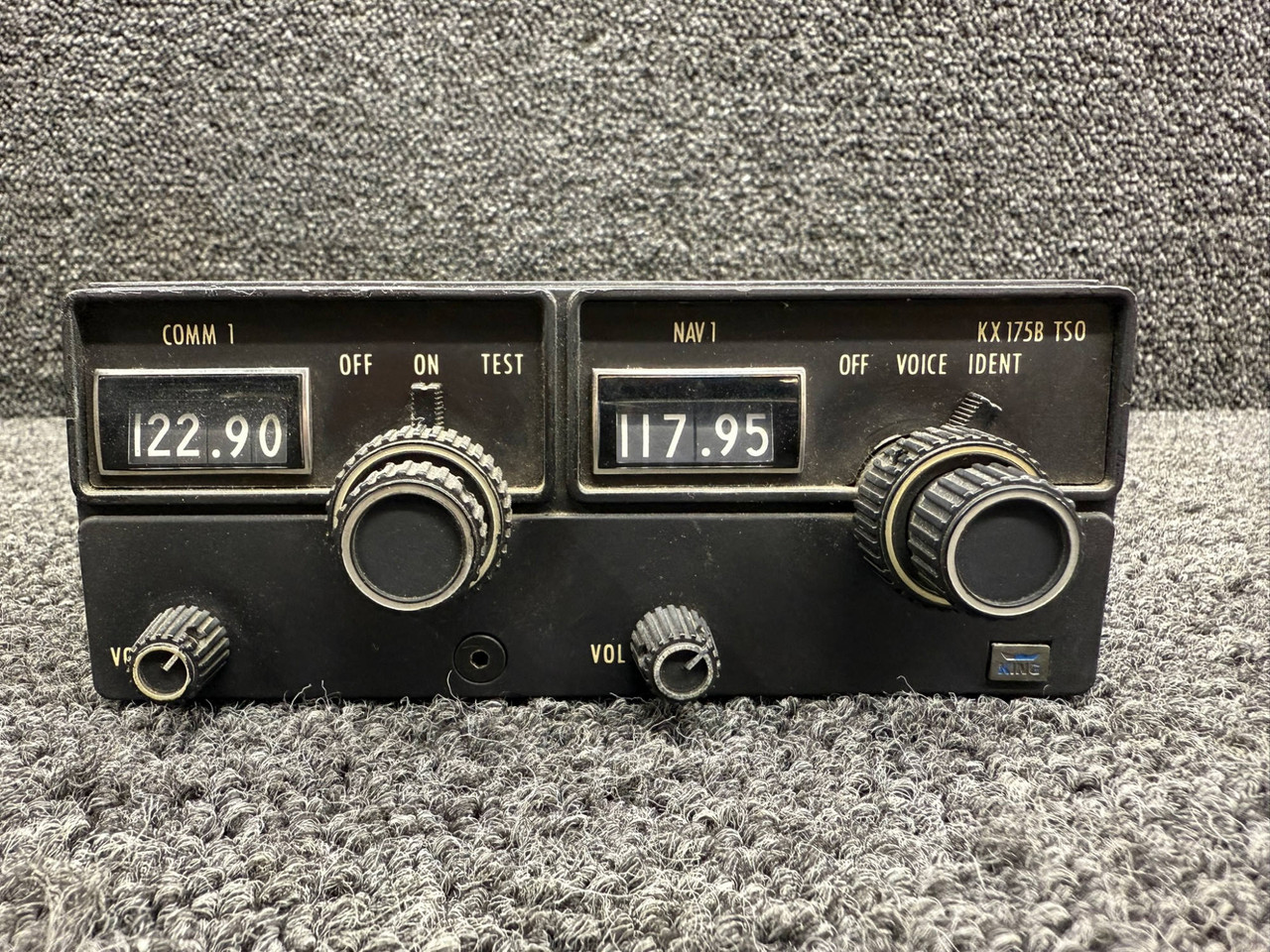 069-1019-00 King Radio KX-175B Nav-Com Radio with Mods (Core)