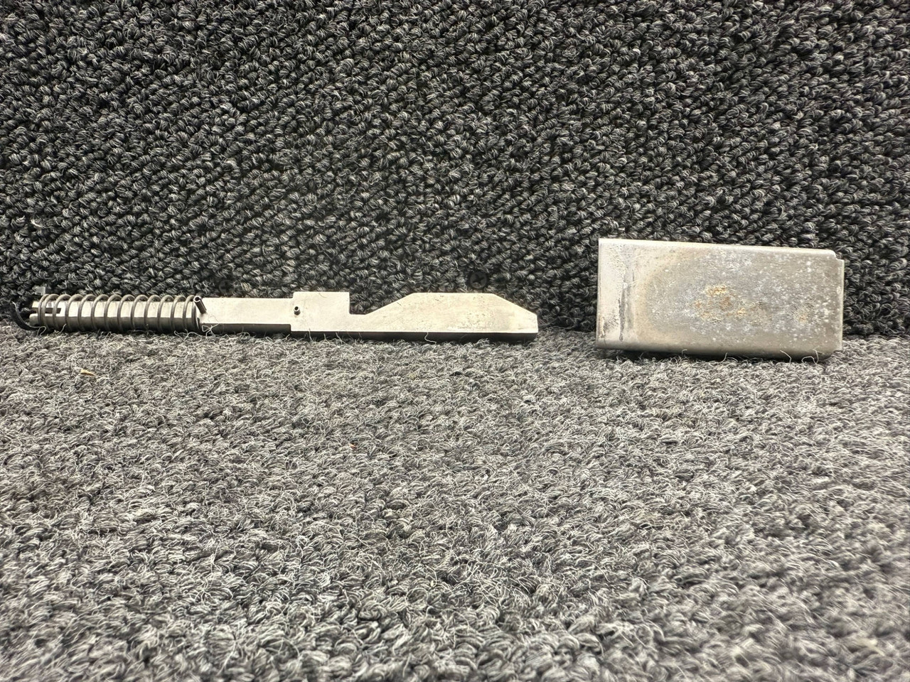 0511260-2, 0511261-3 Cessna RH Cabin Door Bolt with Spring