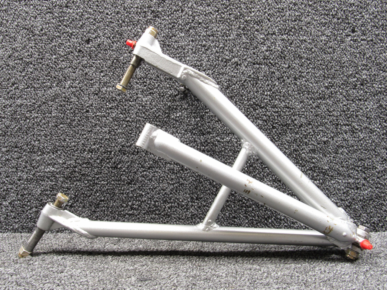 35-825072 Beechcraft BE-35 Nose Gear Retract Drag Brace Assembly