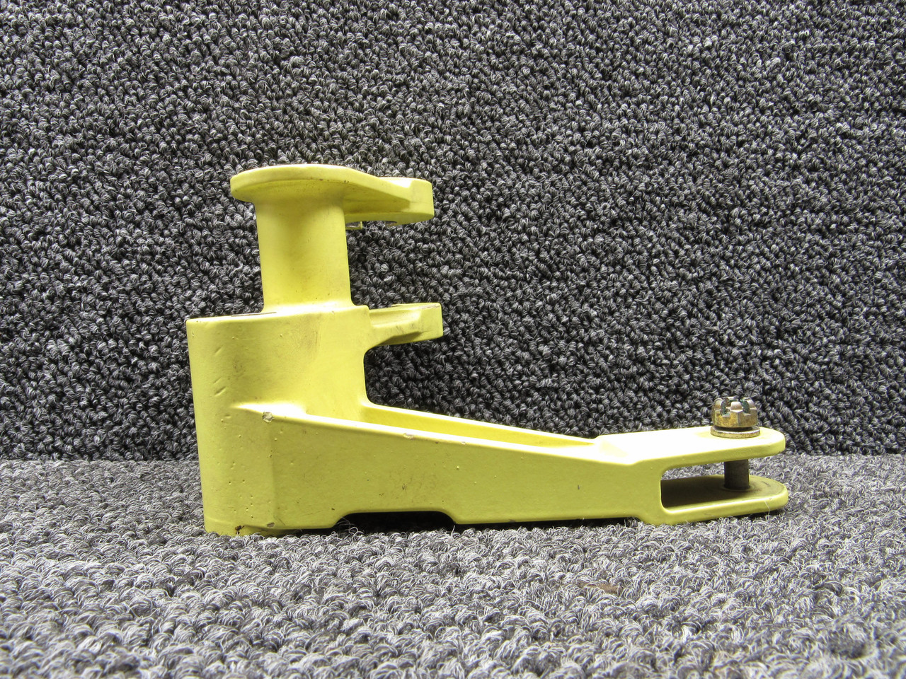 206-001-567-002 (Cast: 206-001-567-2) Bell 206B Bell Crank