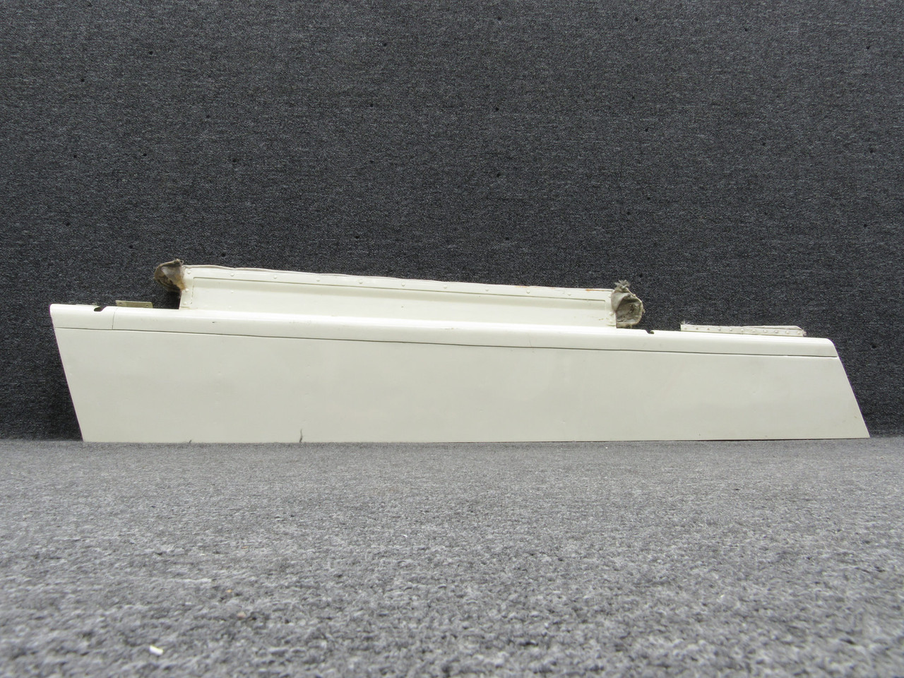 6224190-6 (Use: 6224190-82) Cessna 650 Aileron Assembly Right Hand