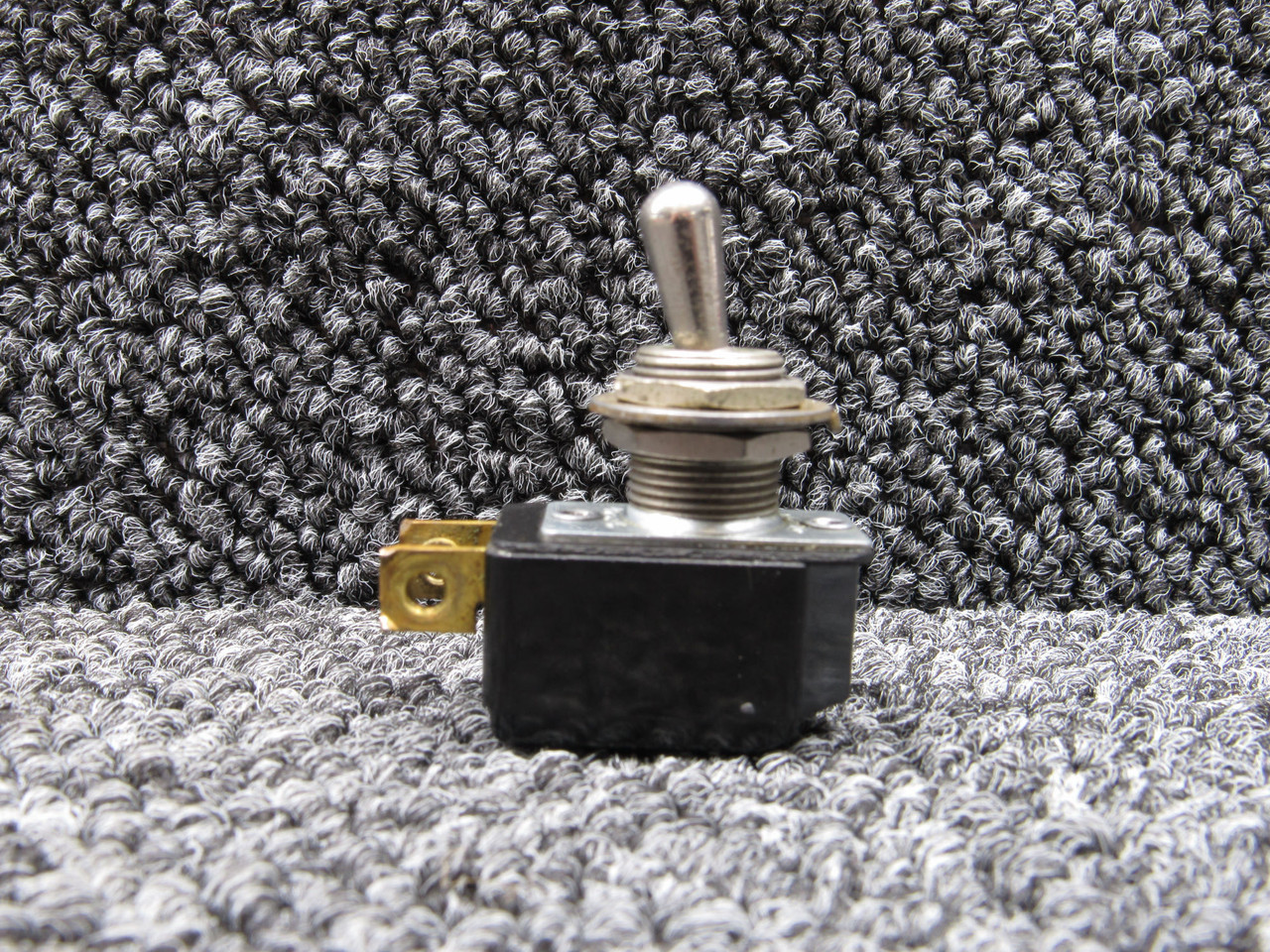 Beechcraft 35 Bonanza Amp Selector Switch Assembly