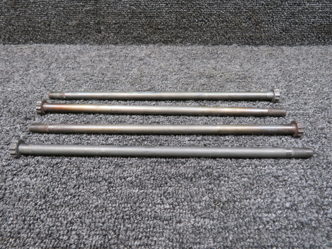 GYS225P128-NDE LearJet Brake Bolt Set of 4 with Green Repairable Tag (Core)