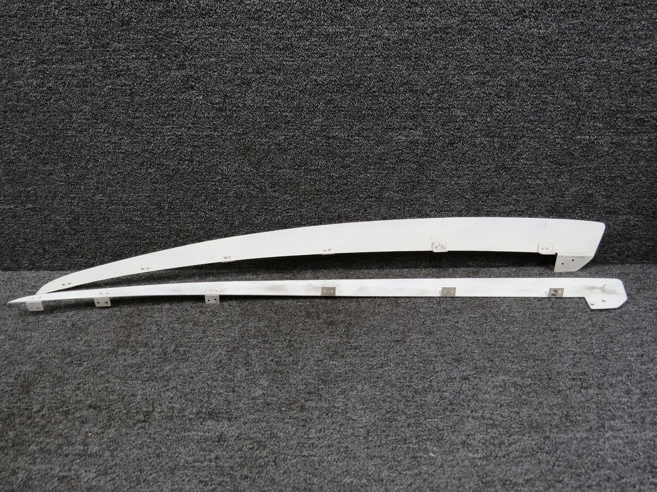 Cessna 182M Stall Fence Wing Section Set LH and RH