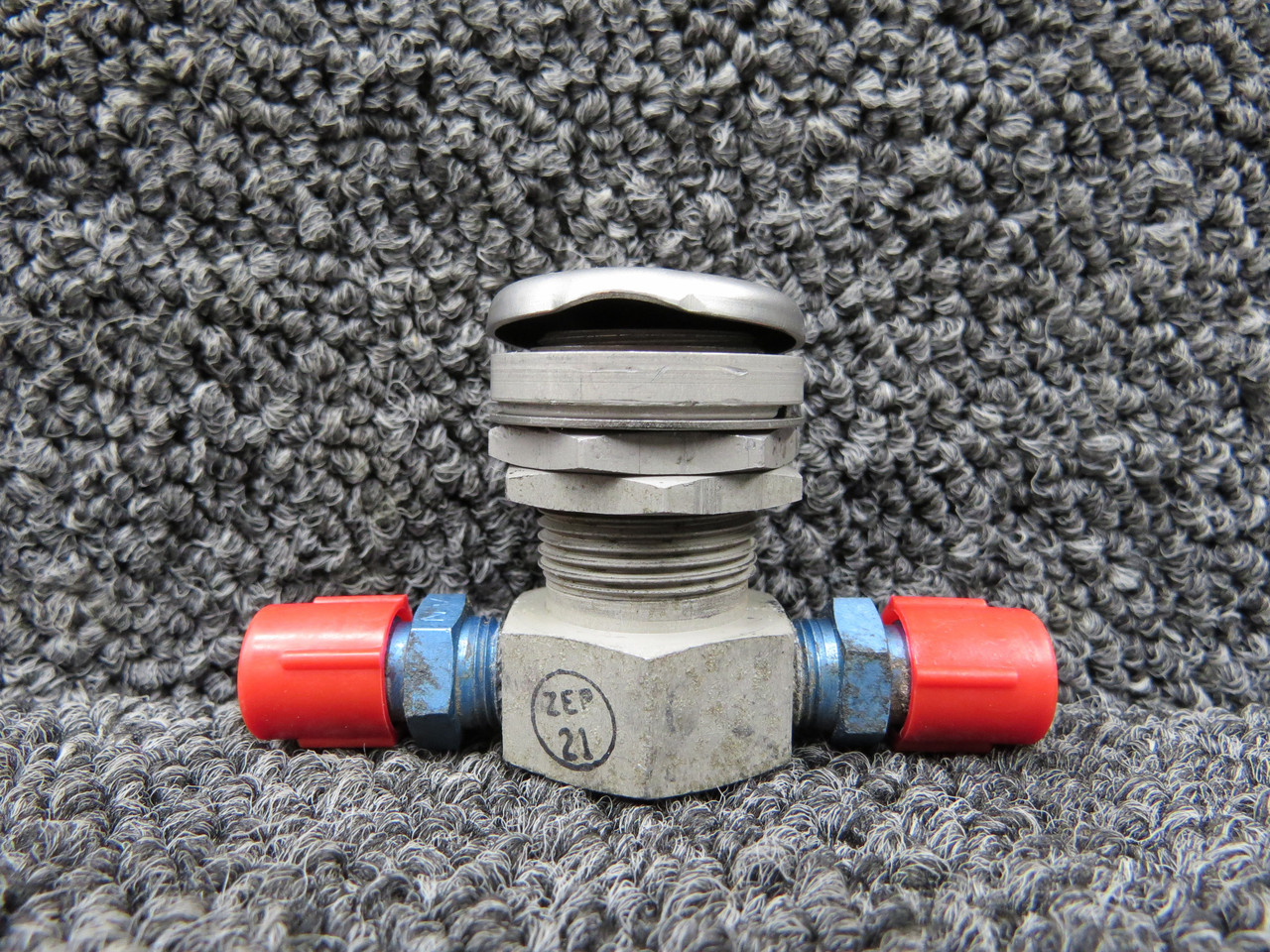 nov1012ページ C166006-0101 (Use Part Number: C166006-0104) Cessna 182M Oxygen
