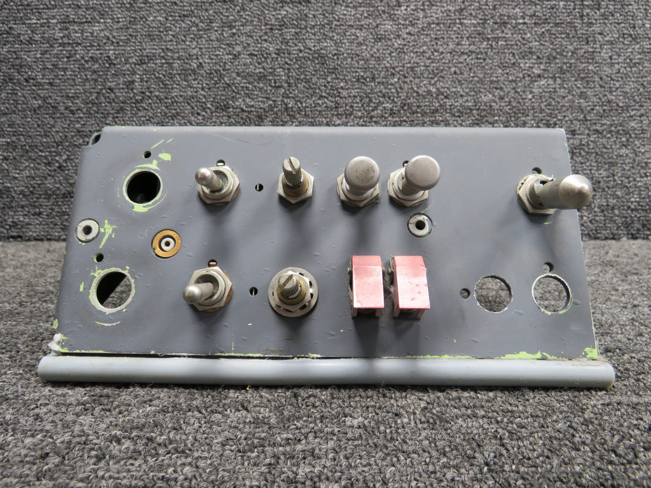 3118624-009-609 LearJet Co-Pilot Switch Panel