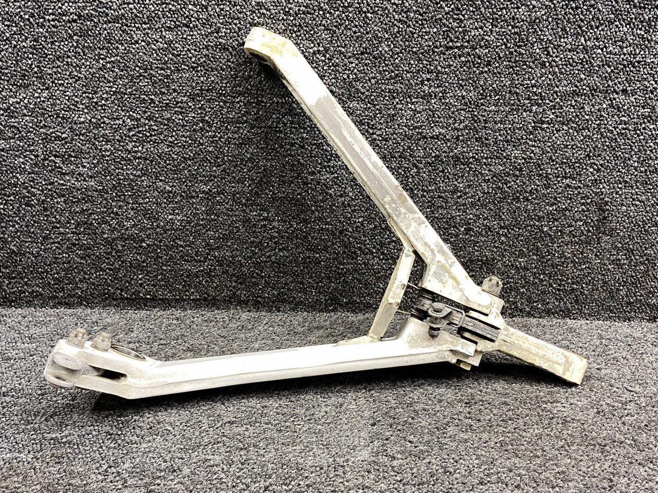 40280-000, 40280-001, 41983-000 Piper PA31-325 Main Gear Retract Brace Assy LH