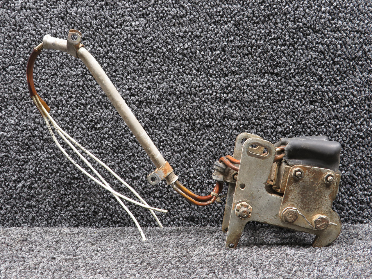 50-810156 Beechcraft Landing Gear Hook Lock Assembly