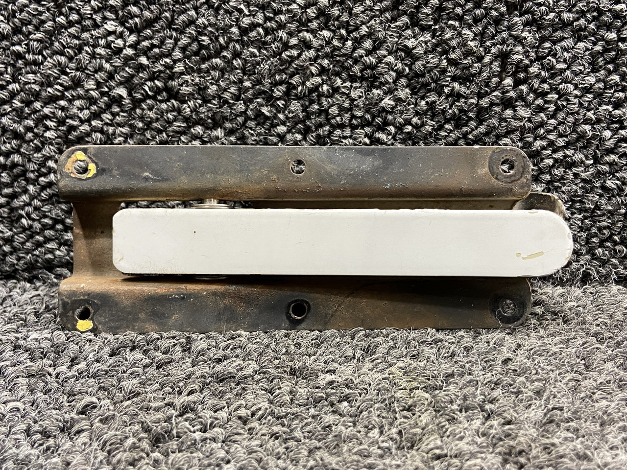 22641-002, 30580-000 Piper PA31 Forward Baggage Door Latch Assembly