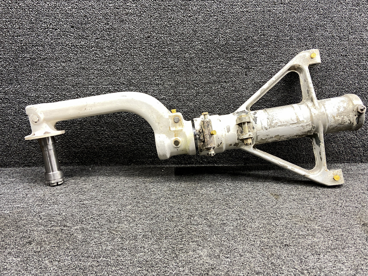 40413-003 (Use: 40413-303) Piper PA31-325 Main Landing Gear Strut Assembly RH