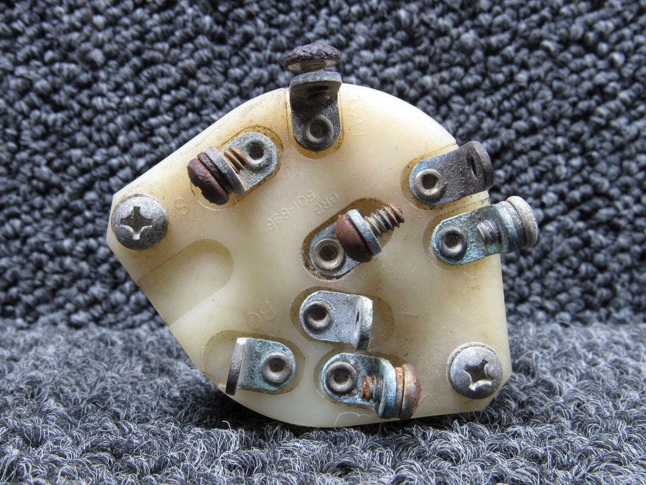 C292501-0105 Cessna C-152 Ignition Switch, Minus Key Unit