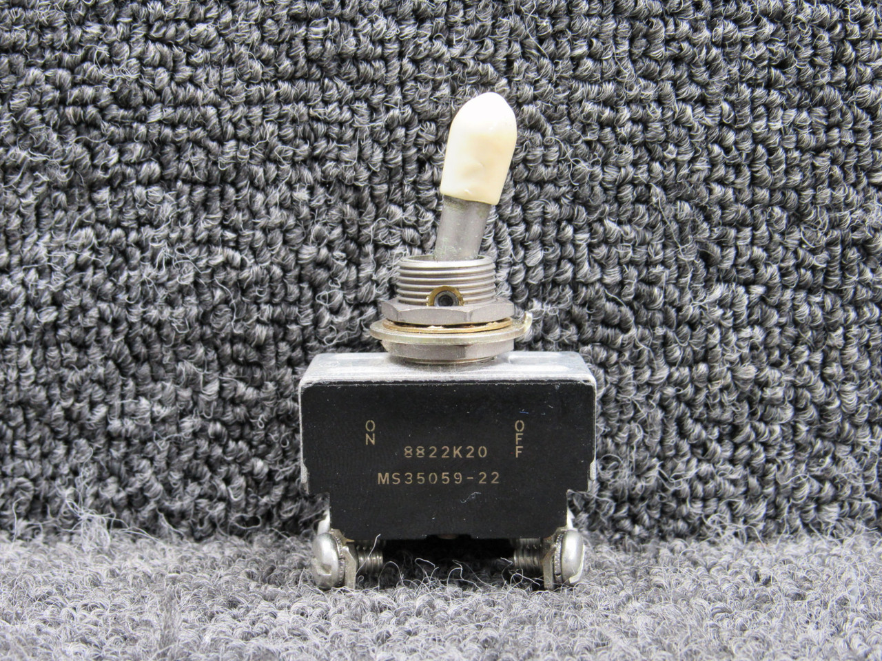 MS35059-22 (Alt: 8822K20) Eaton Cutler-Hammer Toggle Switch For Sale