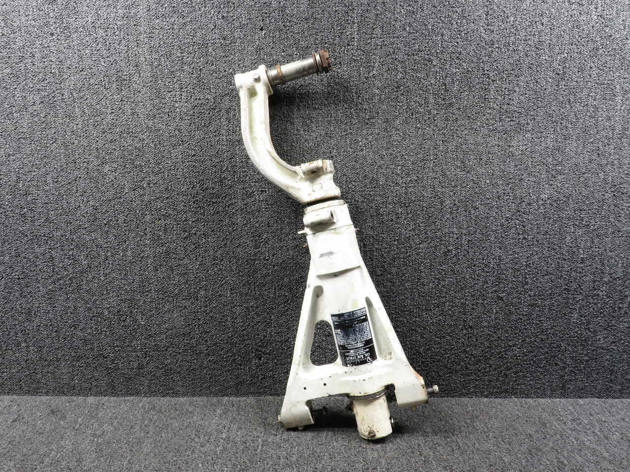 96-820000-605 Beech BE-58 Nose Gear Assembly