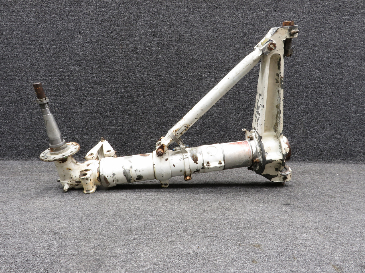 50-81001-618 Beechcraft Main LH Gear Assembly