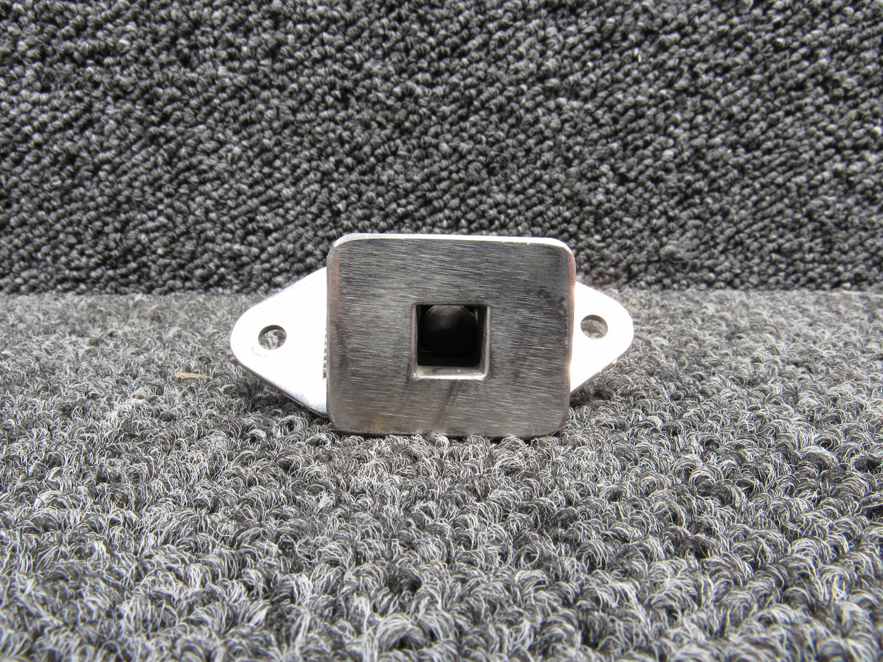 5111532-2 Cessna C-425 Top Door Lock Fore Receptacle
