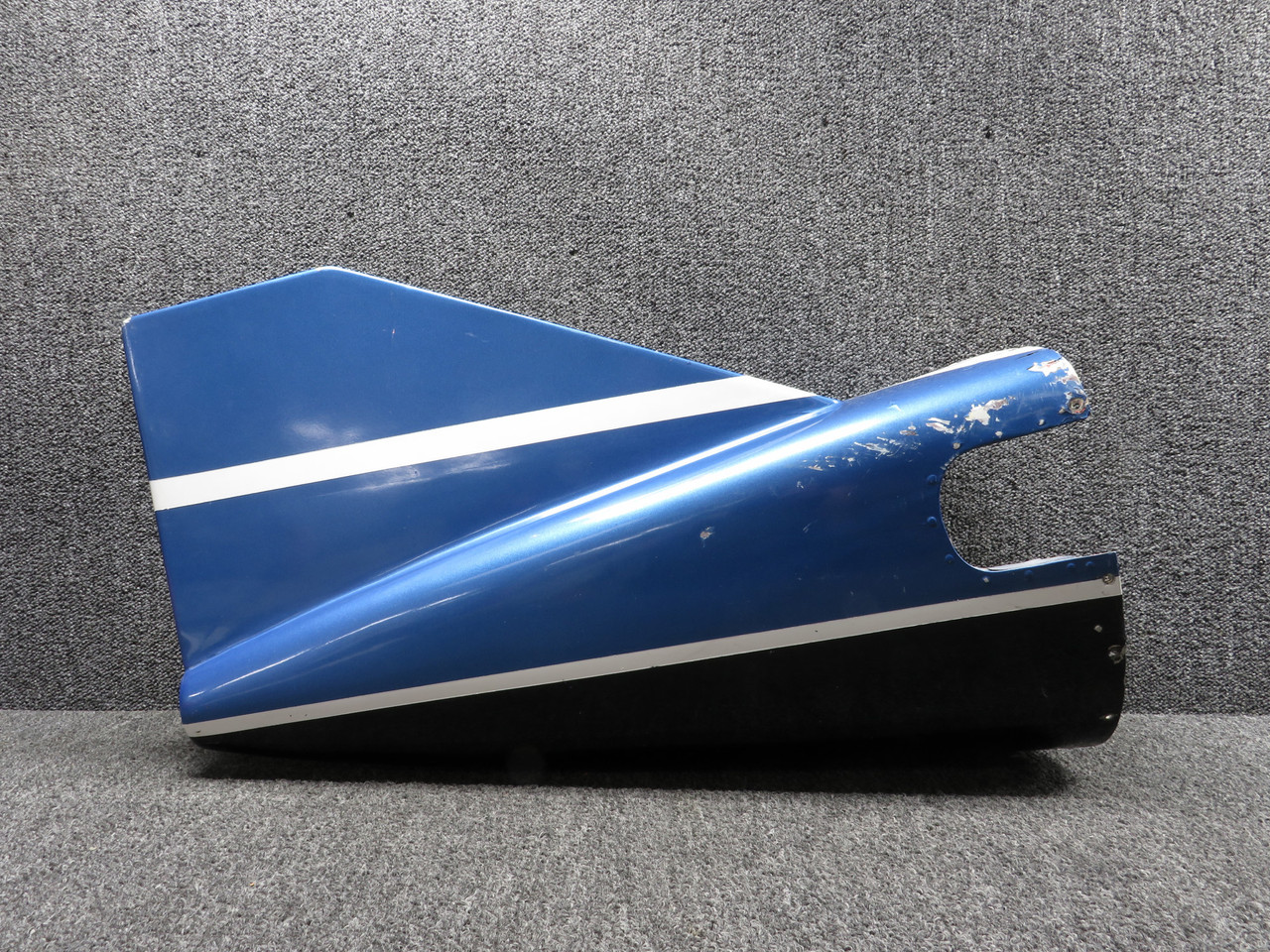 cページ 0831340-1 Cessna 310J Stinger Tail Cone Assembly For Sale