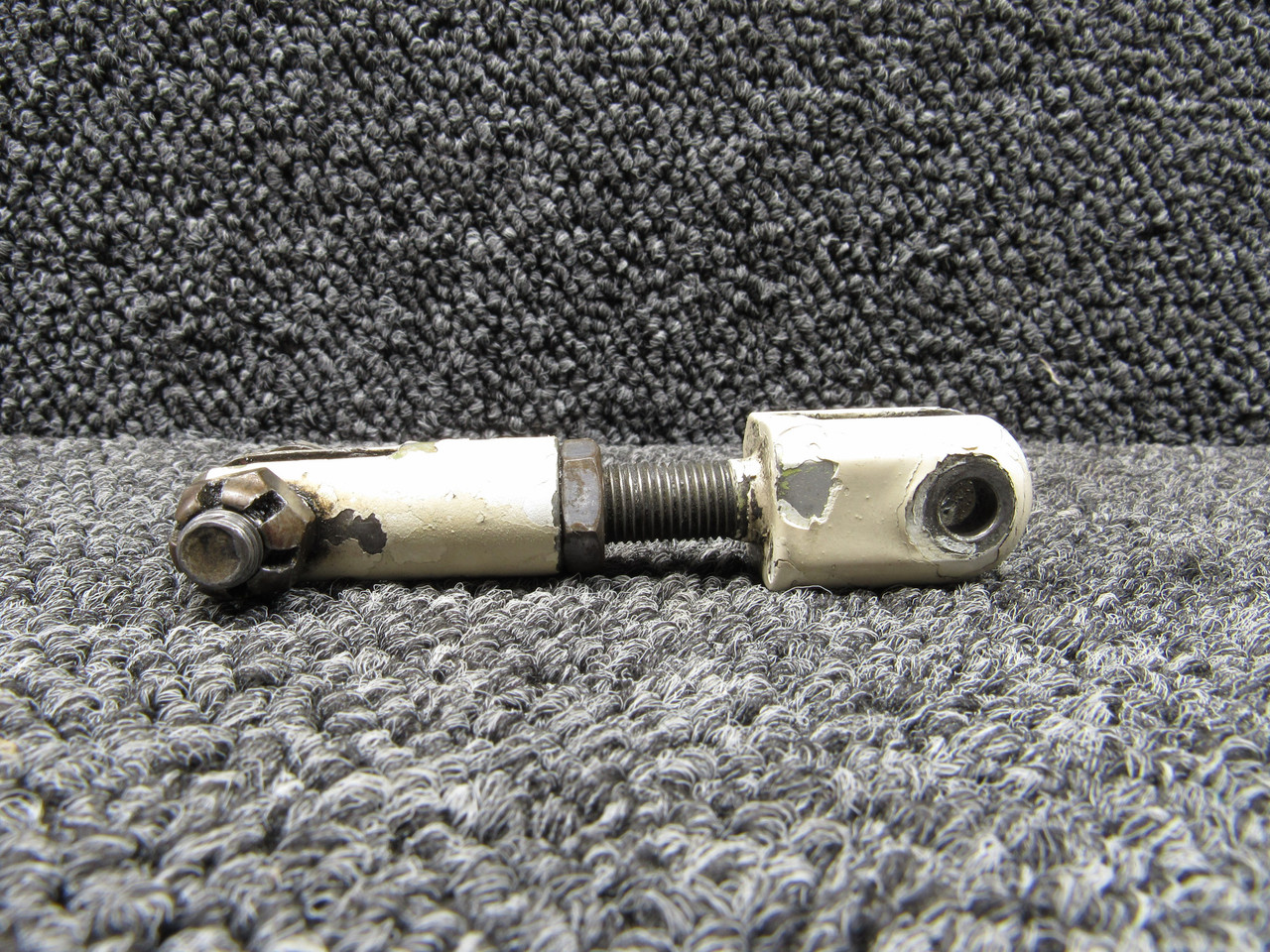 115-810075-1, 115-810075-3 Beechcraft KA-B100 Clevis Bolt and Clevis Barrel