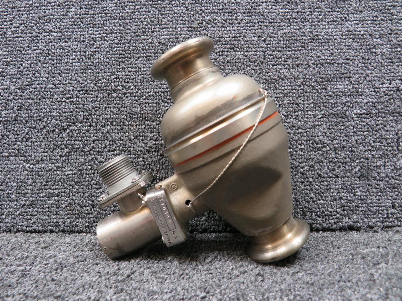 27241302-01 Sundstrand Valve Shutoff with Green Repairable Tag (Core)