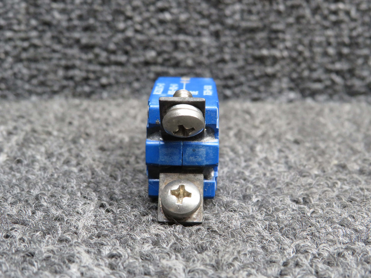 MS22073-10 (Alt: 4001-001-10) Mechanical Products Push Breaker