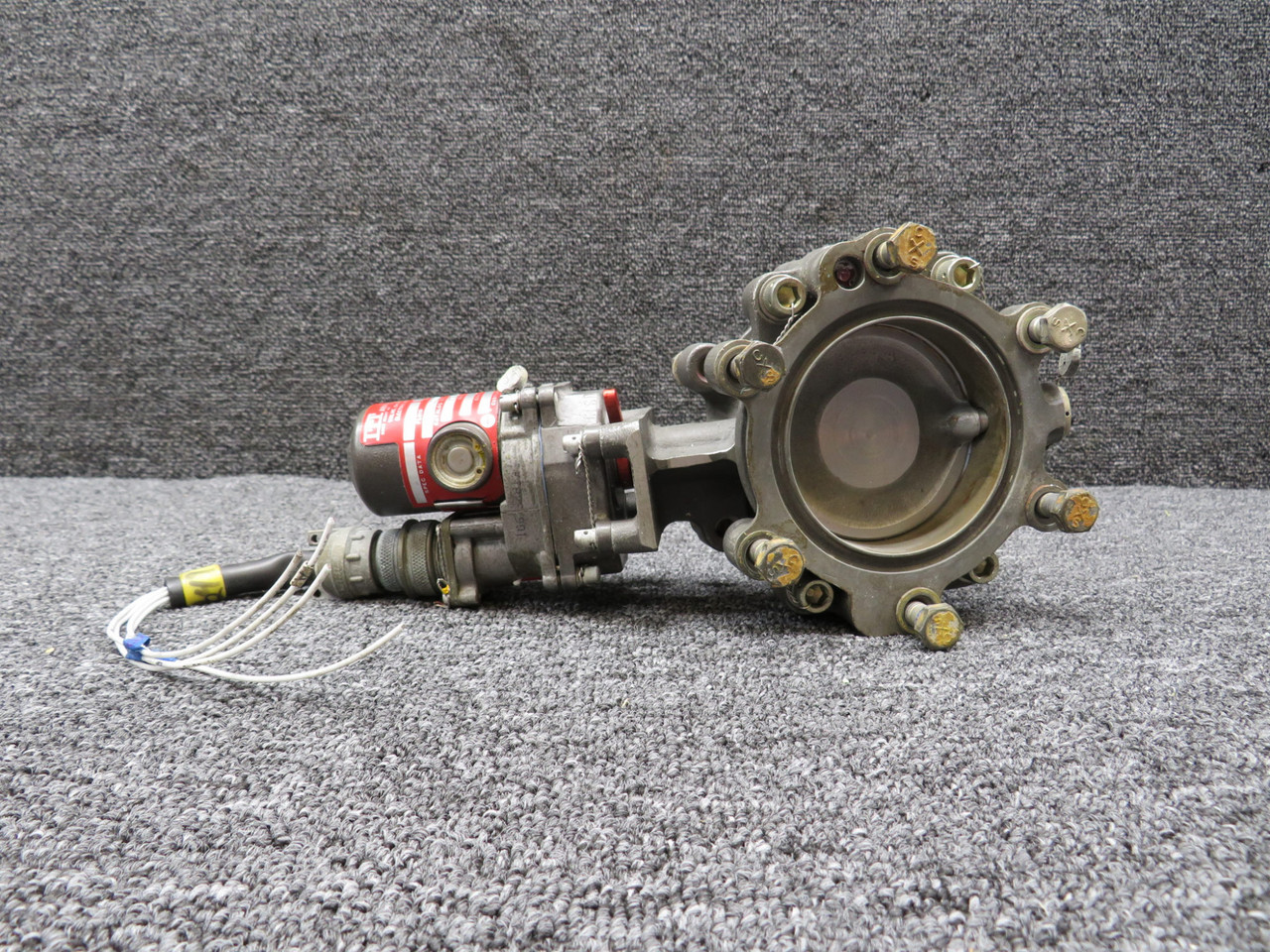 AV17B1061 ITT Aerospace Controls Shutoff Butterfly Valve (28V)