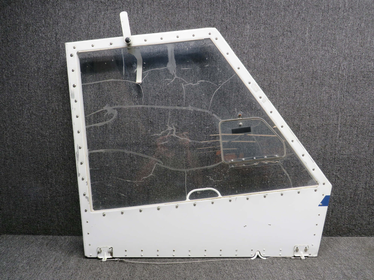 asp123ページ 98230-005 Piper PA36-375 Right Hand Cockpit Door Assembly