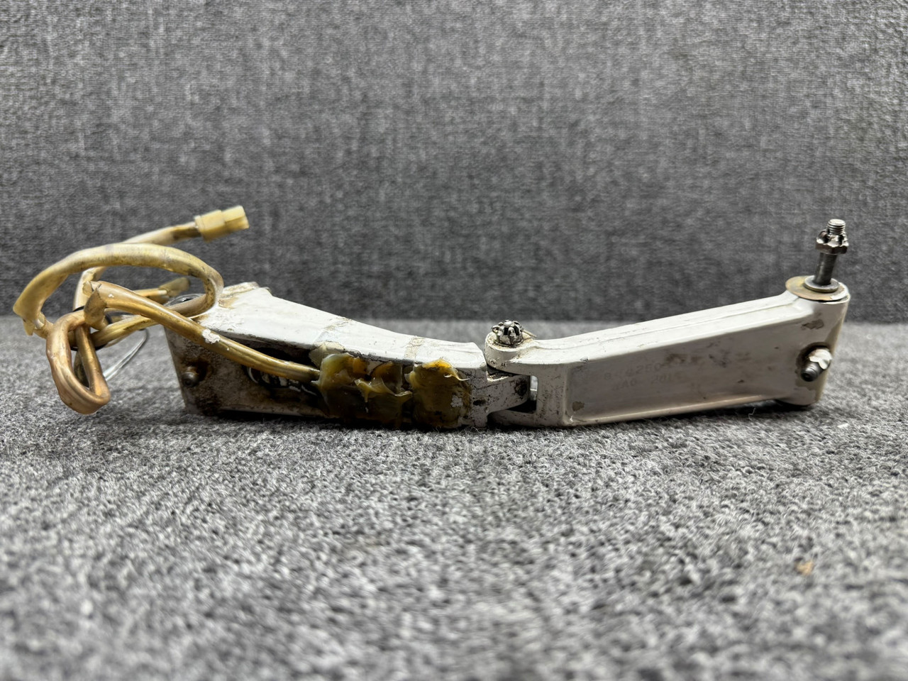 2043011-6, 0442506-2 Cessna R182 Torque Link Assembly