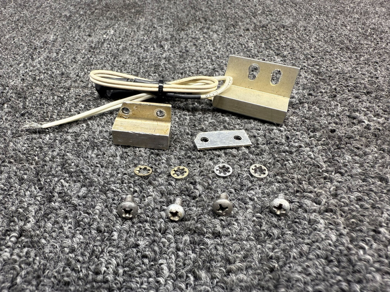 2070021-3 Cessna 177RG Nose Gear Actuating Switch Assembly For Sale