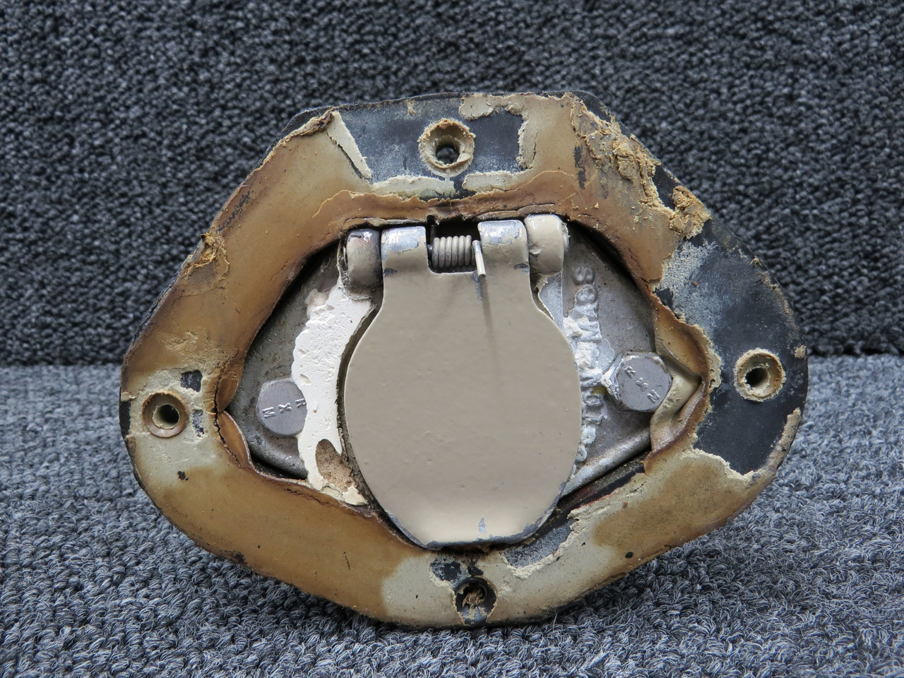 62355-002, 62227-000 Piper PA28-235 External Power Receptacle