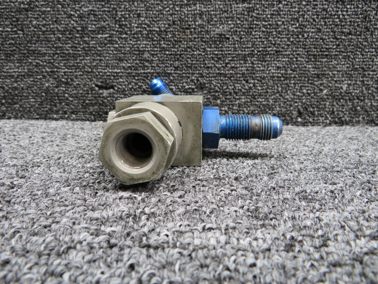 20349 LearJet Hydraulic Shuttle Valve Assembly