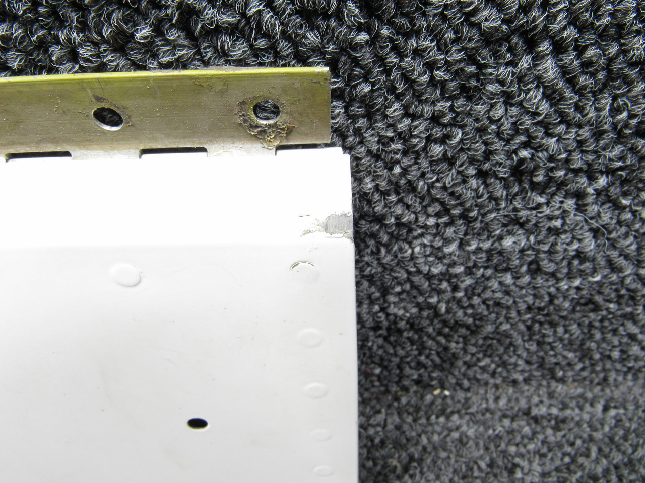 エルフモール 2324028-54 LearJet L-25D Aileron Balance Tab Right Hand Unit