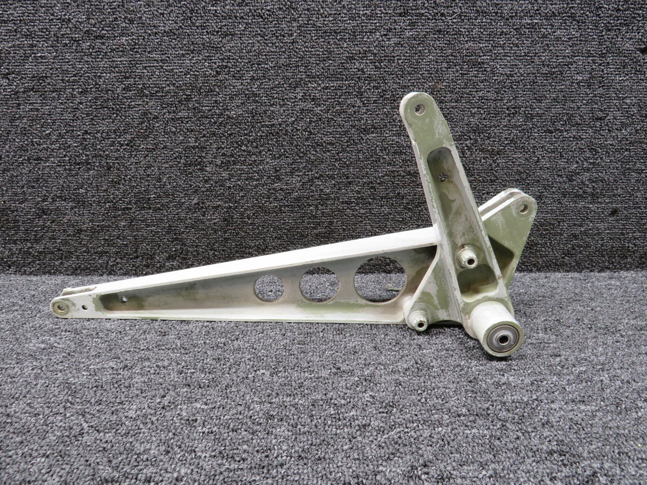 6565032-1 Cessna Citation 560 Ultra Outboard Inner Flap Bellcrank Assembly LH