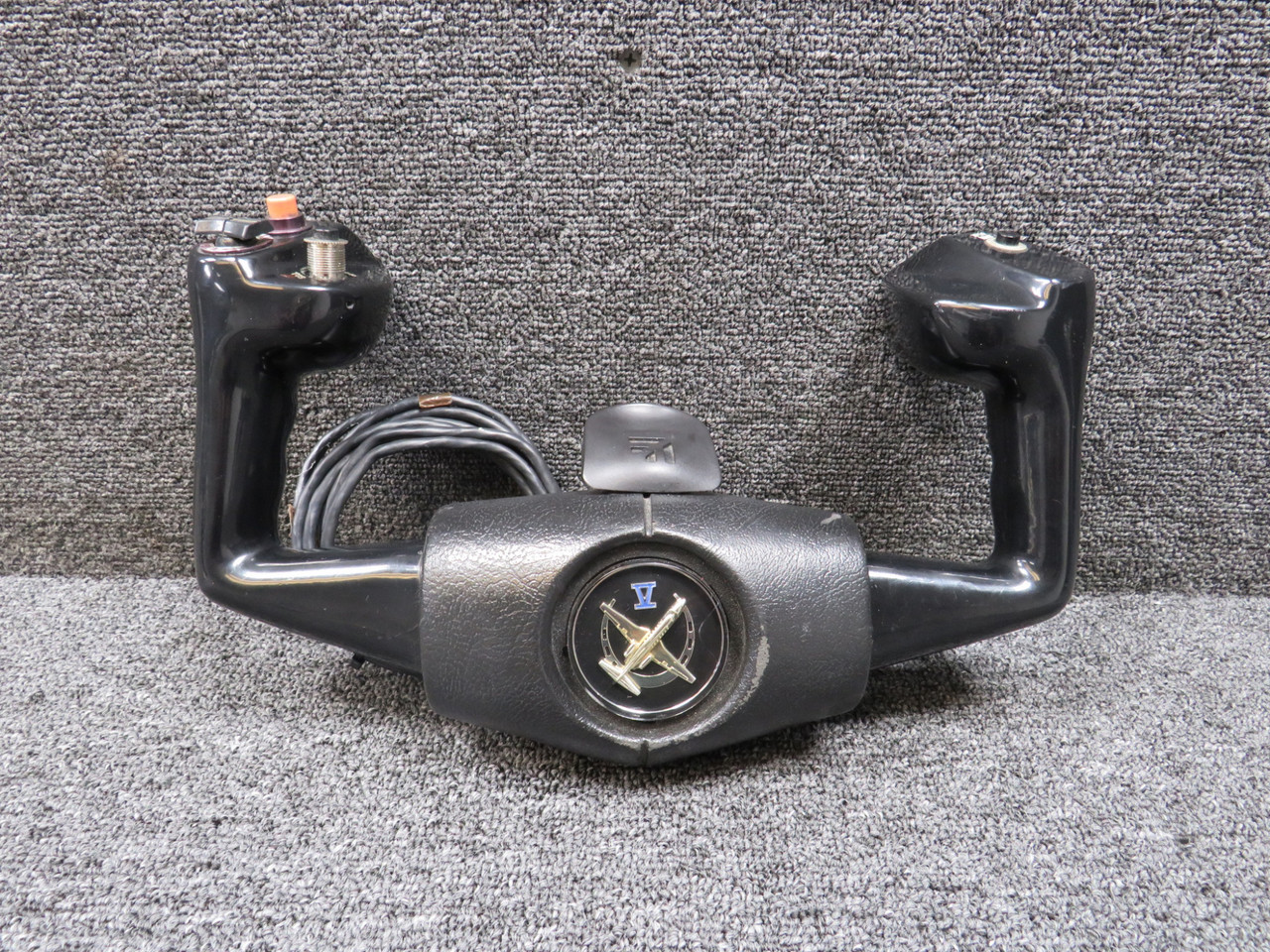 5565511-63 (FSO: 6565147-5) Cessna Citation 560 Pilot Control Yoke
