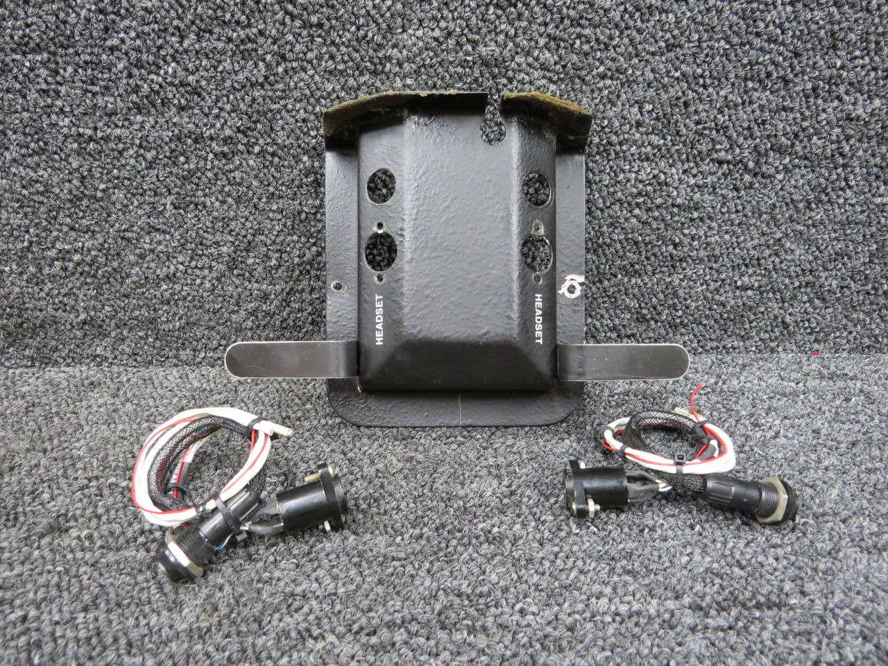 TJT-120, D746-1, A712-3 Robinson R44II Aft Audio Jack Set with