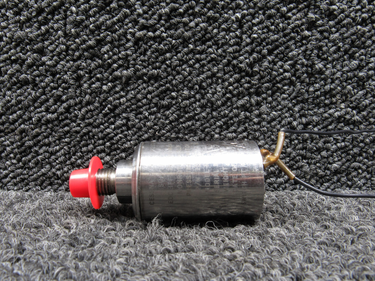 9910287-9 (Alt: 123499-2) Cessna Edcliff Instru Pressure Switch 9910287-9 (Alt: 123499-2) Cessna Edcliff Instru Pressure Switch