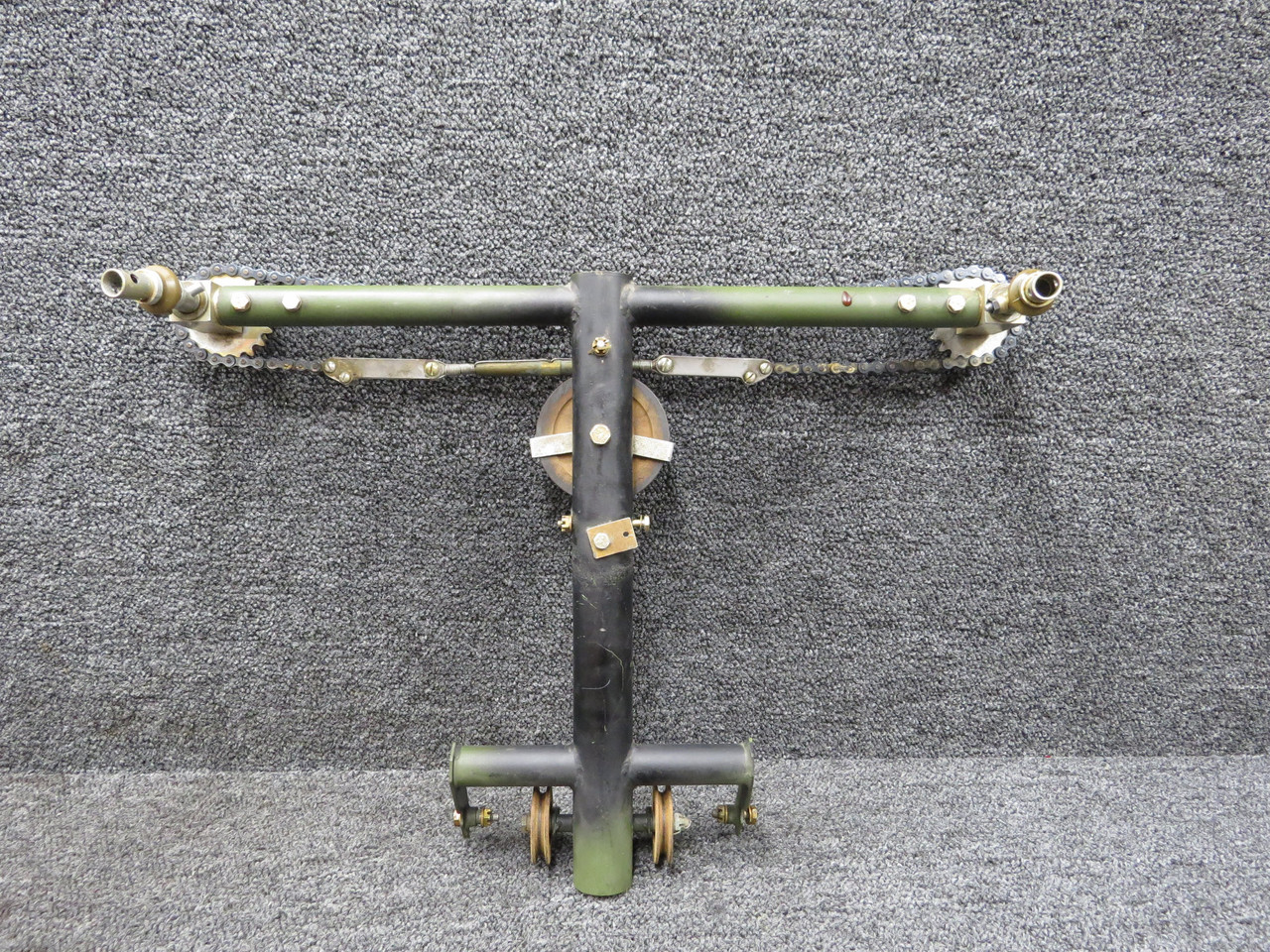 169-524060-601 Beechcraft B24R Control Column Assembly