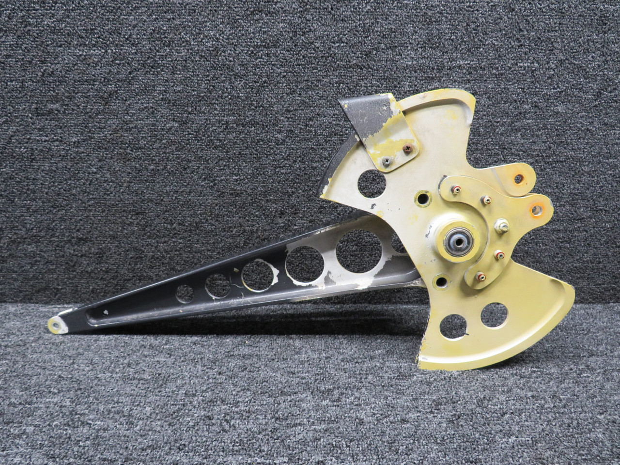 6565028-6 Cessna Citation 560 V Inboard Inner Flap Bellcrank Minus Arm RH