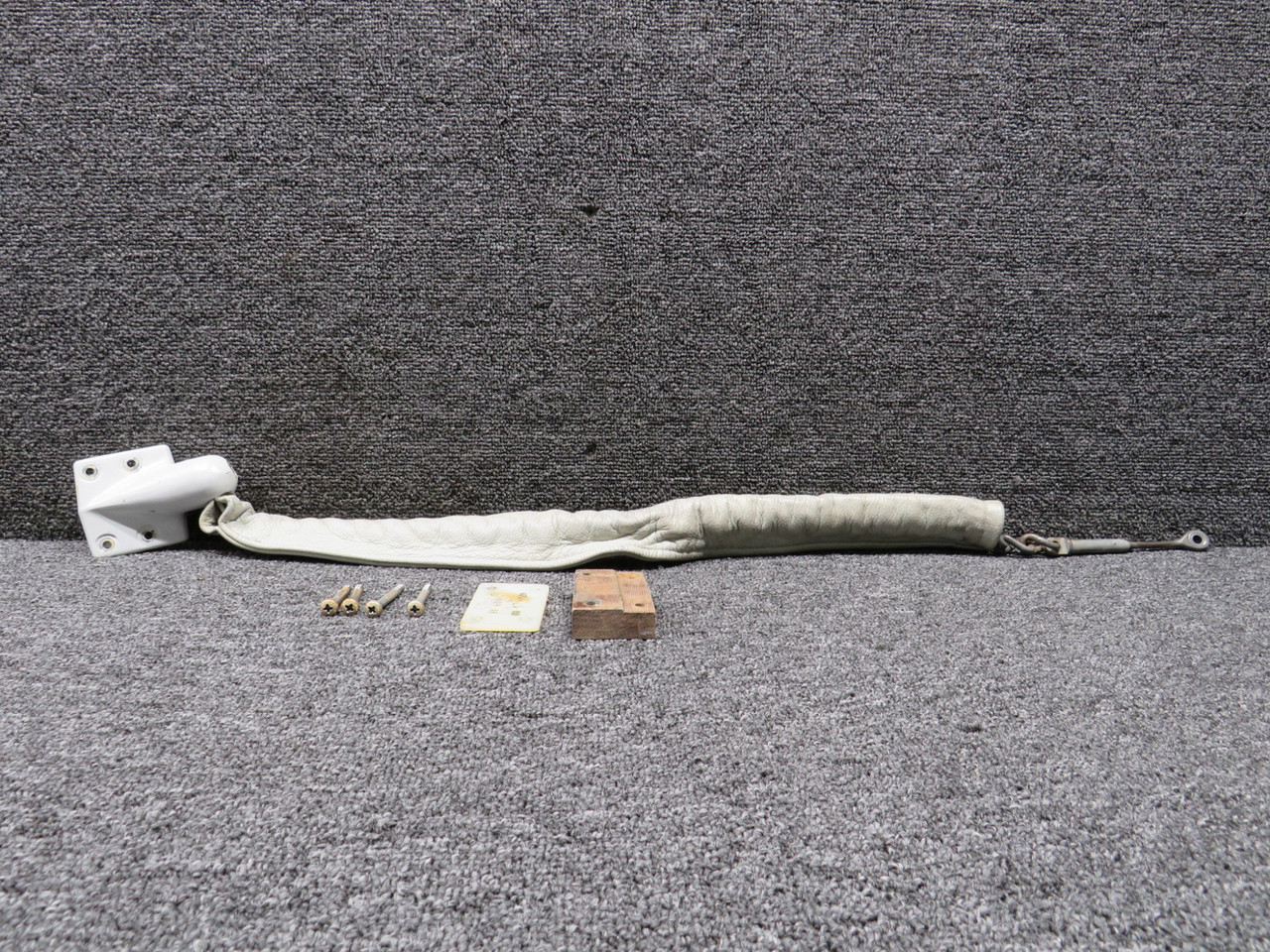 6519009-27 (Alt: 6519545-1) Cessna Citation 560 V Cabin Doorstep Aft Chain Assy