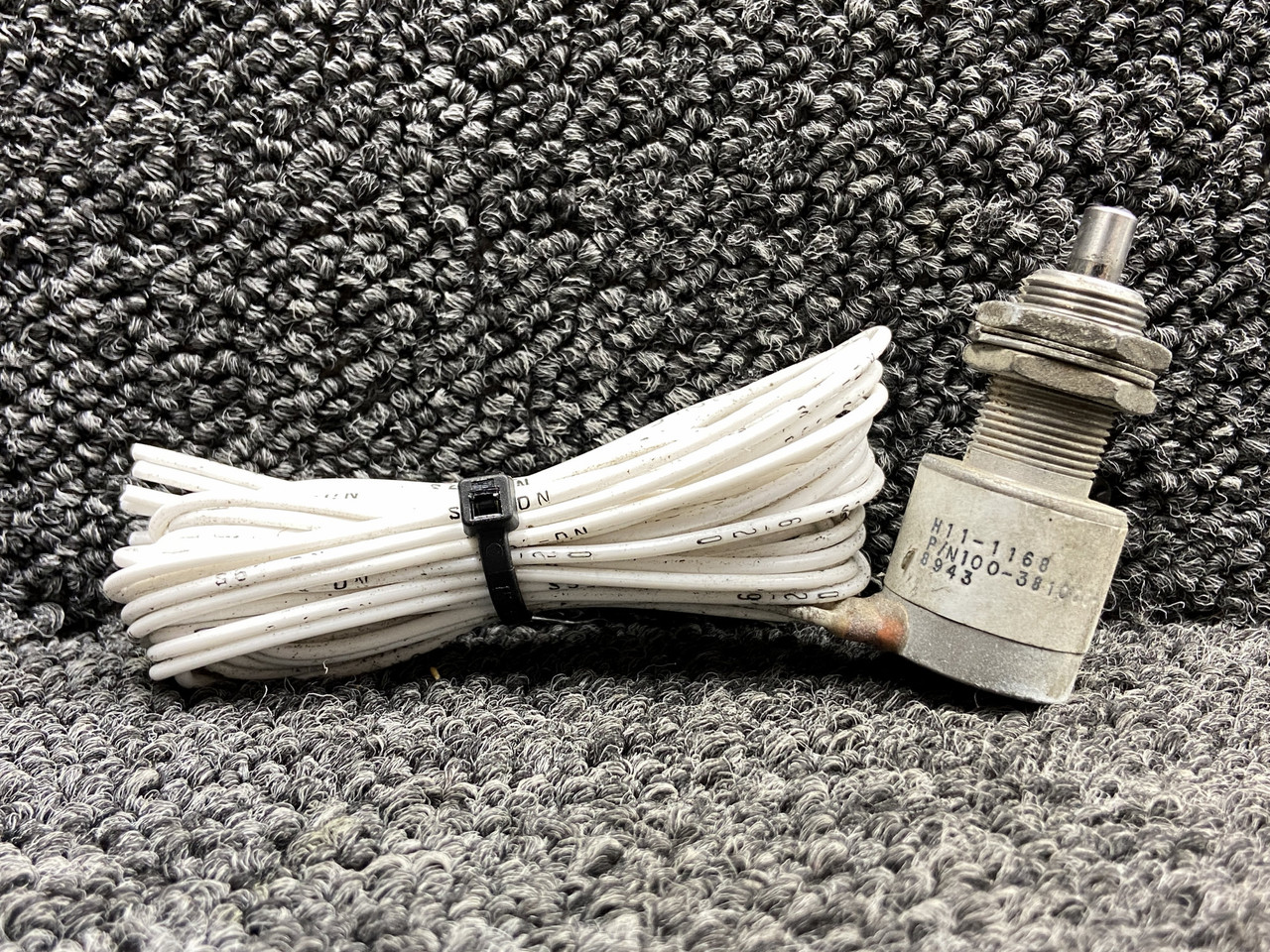 H11-1168 (Alt: 100-381006-1) Eaton Limit Switch Assembly