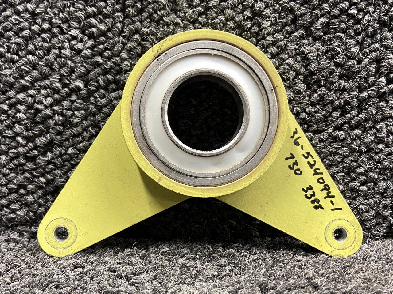 36-524094-1 Beechcraft A36 Block Pillow Shaft Support Outboard